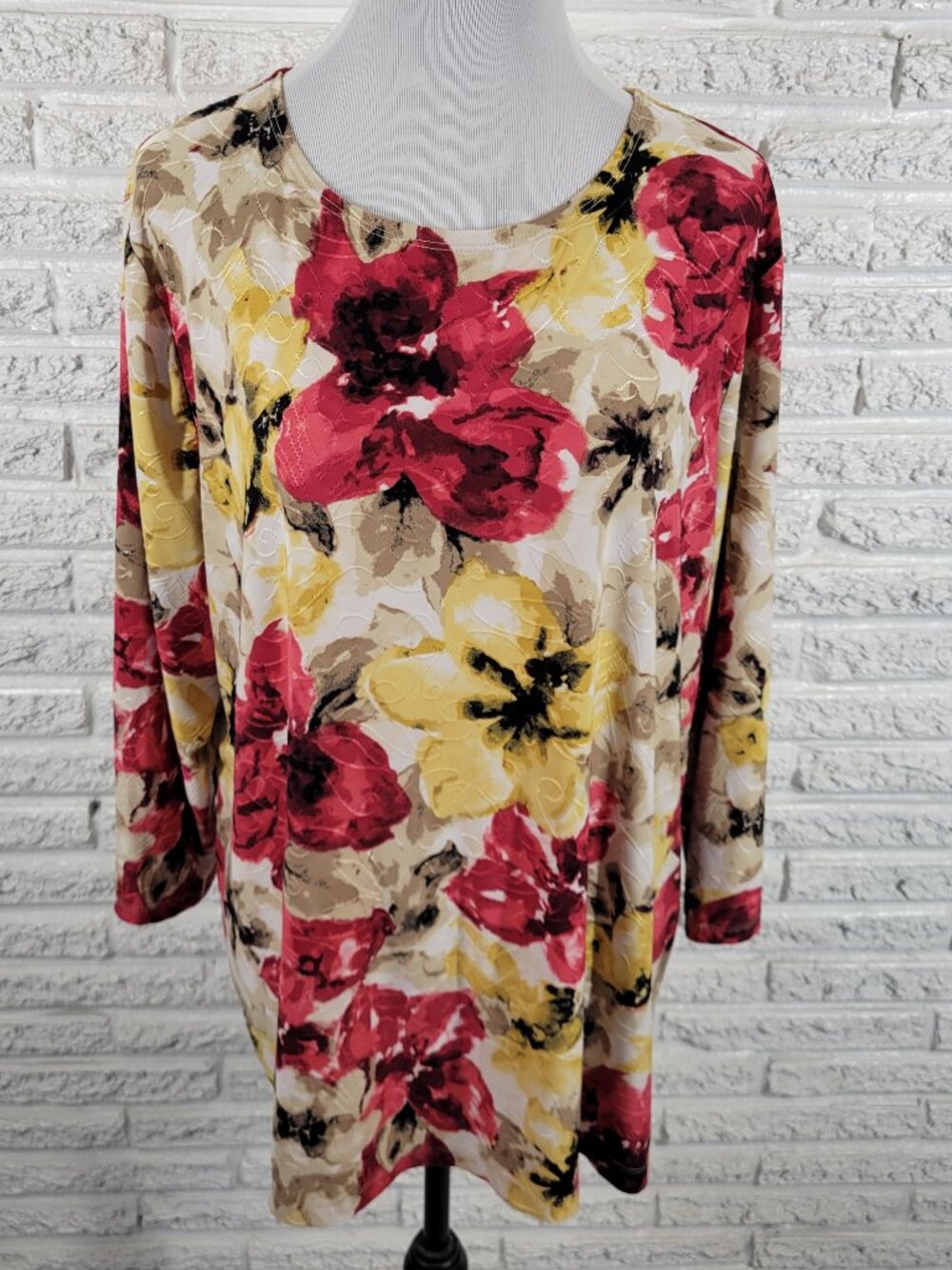 JM Collection 2X Floral Embroidered Blouse Top Round Neck Stretch FLO207E